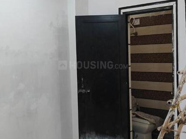 2 BHK Apartment in Uttam Nagar for resale New Delhi. The reference number is 20470747