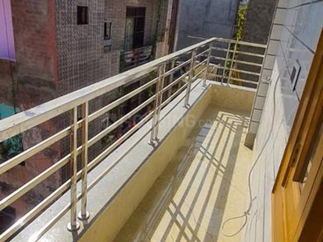 2 BHK Apartment in Uttam Nagar for resale New Delhi. The reference number is 20479515