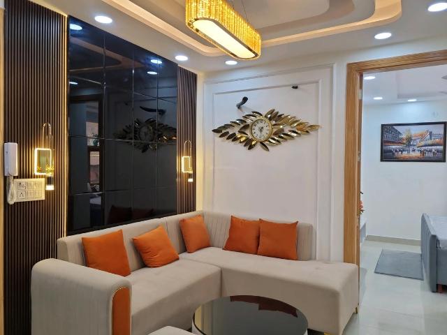 2 BHK Apartment in Uttam Nagar for resale New Delhi. The reference number is 20947819