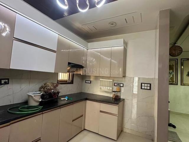 2 BHK Apartment in Uttam Nagar for resale New Delhi. The reference number is 20991853