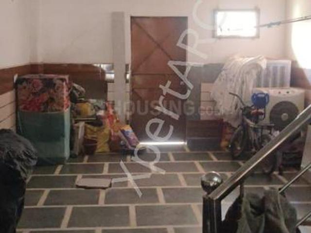 2 BHK Apartment in Uttam Nagar for resale New Delhi. The reference number is 20050824
