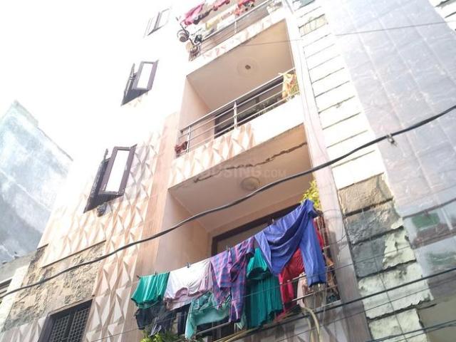2 BHK Apartment in Uttam Nagar for resale New Delhi. The reference number is 20209950