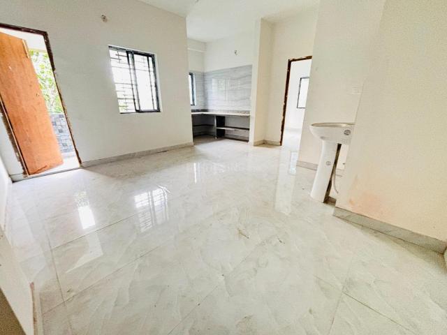 2 BHK Apartment in Uttarpara for resale Hooghly. The reference number is 20477724