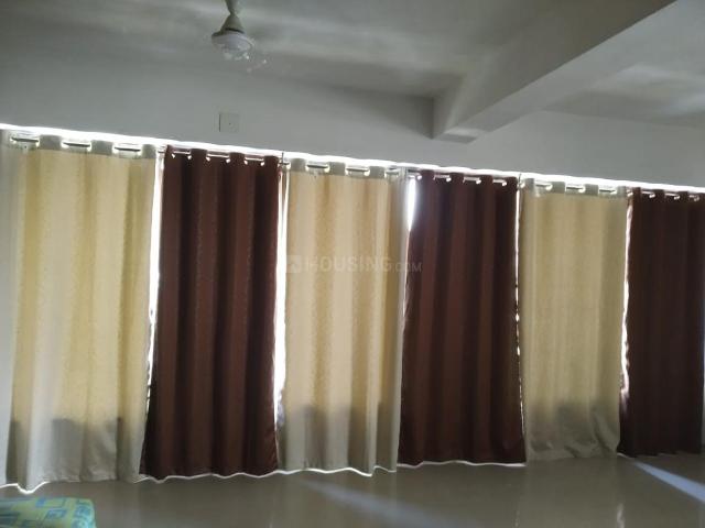 2 BHK Apartment in Vaishno Devi Circle for rent Ahmedabad. The reference number is 11458297