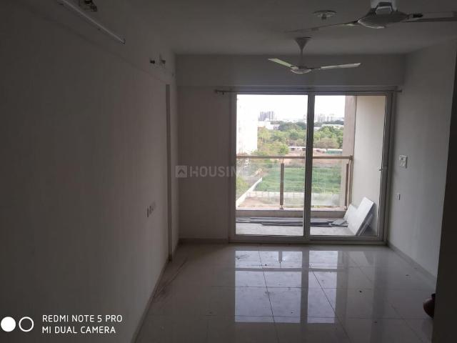 2 BHK Apartment in Vaishno Devi Circle for rent Ahmedabad. The reference number is 11465040