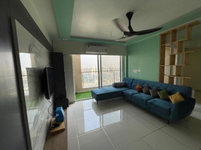 2 BHK Apartment in Vaishno Devi Circle for rent Ahmedabad. The reference number is 14543182
