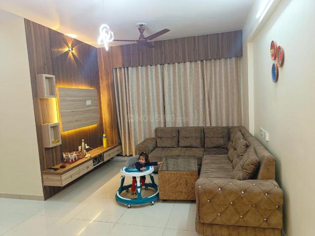 2 BHK Apartment in Vaishno Devi Circle for rent Ahmedabad. The reference number is 16858950