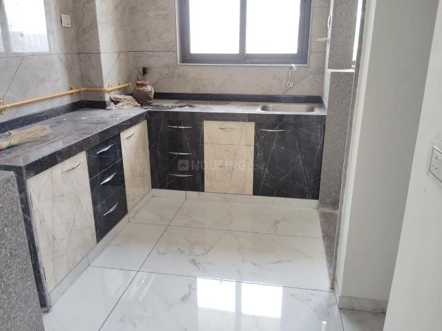 2 BHK Apartment in Vaishno Devi Circle for rent Ahmedabad. The reference number is 17465177