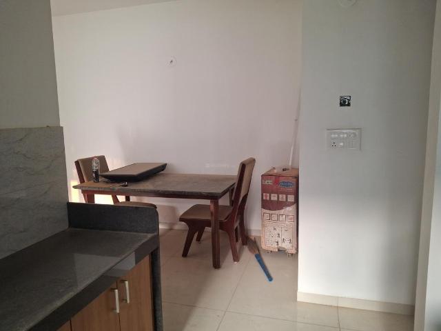 2 BHK Apartment in Vaishno Devi Circle for rent Ahmedabad. The reference number is 18694080