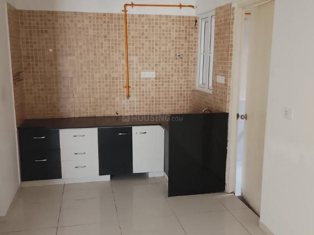 2 BHK Apartment in Vaishno Devi Circle for rent Ahmedabad. The reference number is 18880053