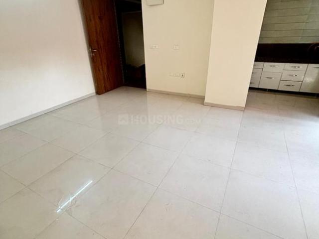 2 BHK Apartment in Vaishno Devi Circle for rent Ahmedabad. The reference number is 18980782