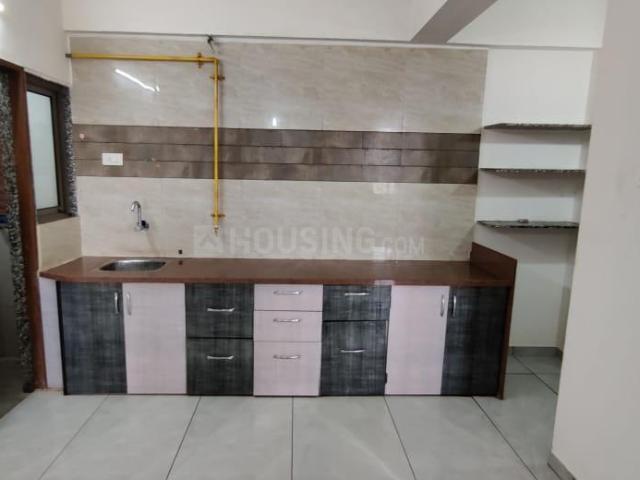 2 BHK Apartment in Vaishno Devi Circle for rent Ahmedabad. The reference number is 18996442