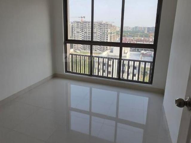 2 BHK Apartment in Vaishno Devi Circle for rent Ahmedabad. The reference number is 19478150