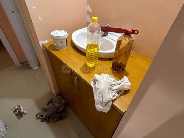 2 BHK Apartment in Vaishno Devi Circle for rent Ahmedabad. The reference number is 19508265