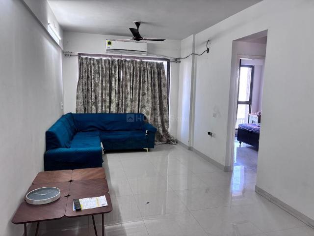 2 BHK Apartment in Vaishno Devi Circle for rent Ahmedabad. The reference number is 19768874
