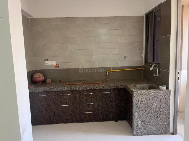 2 BHK Apartment in Vaishno Devi Circle for rent Ahmedabad. The reference number is 19770331