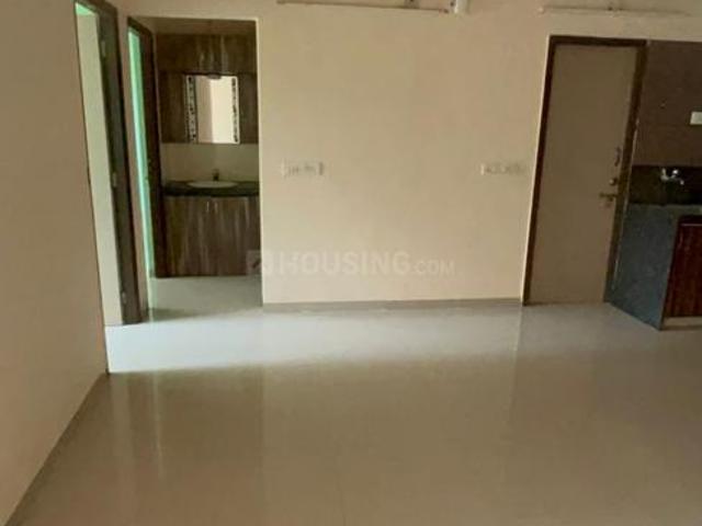 2 BHK Apartment in Vaishno Devi Circle for rent Ahmedabad. The reference number is 19834792