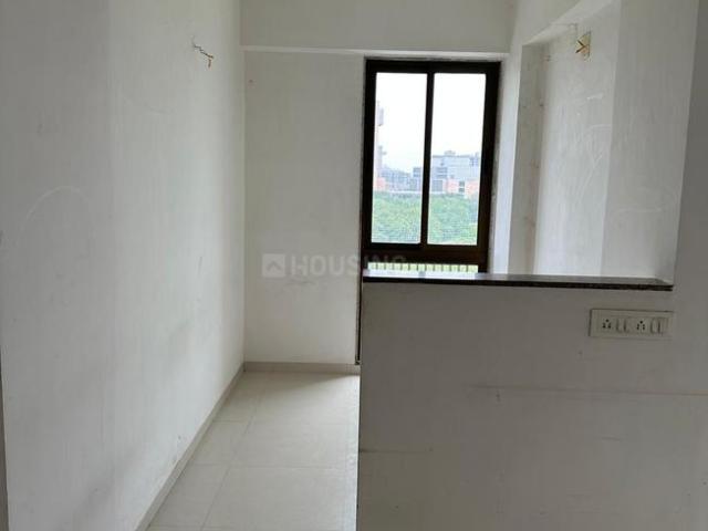 2 BHK Apartment in Vaishno Devi Circle for rent Ahmedabad. The reference number is 19834849