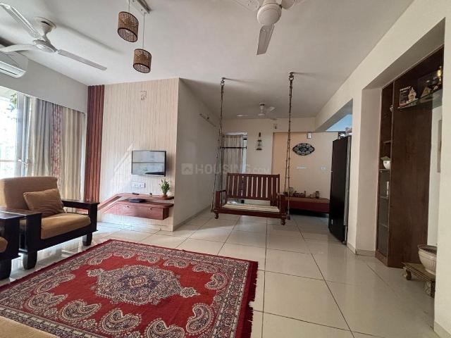 2 BHK Apartment in Vaishno Devi Circle for rent Ahmedabad. The reference number is 19906643