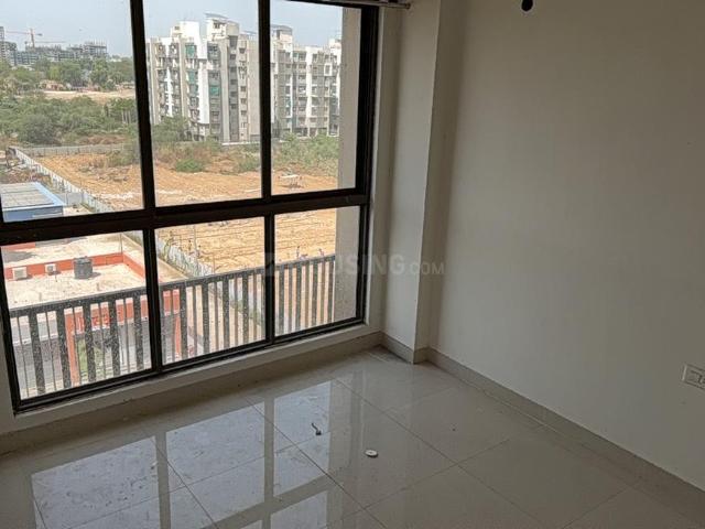 2 BHK Apartment in Vaishno Devi Circle for rent Ahmedabad. The reference number is 19937127
