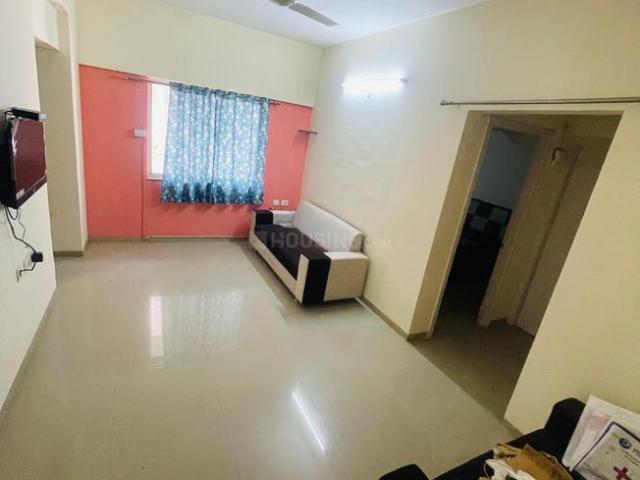 2 BHK Apartment in Vaishno Devi Circle for rent Ahmedabad. The reference number is 19948145