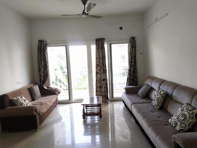 2 BHK Apartment in Vaishno Devi Circle for rent Ahmedabad. The reference number is 19995904