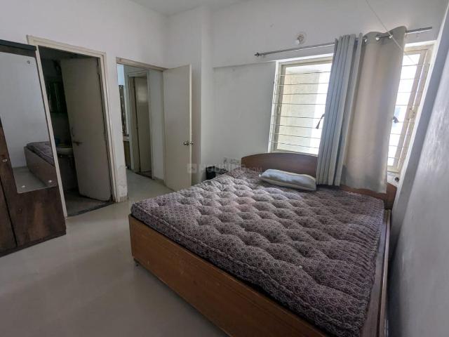 2 BHK Apartment in Vaishno Devi Circle for rent Ahmedabad. The reference number is 19996116