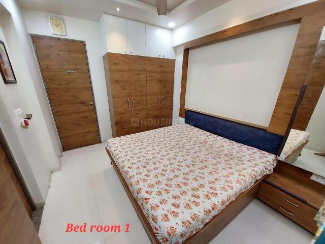 2 BHK Apartment in Vaishno Devi Circle for rent Ahmedabad. The reference number is 19316708