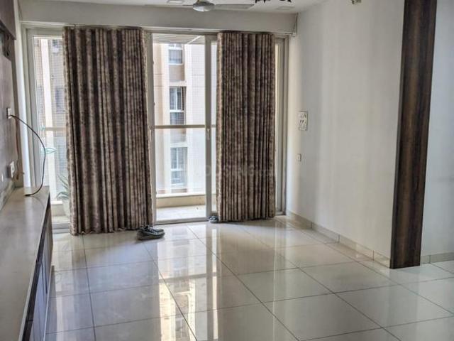 2 BHK Apartment in Vaishno Devi Circle for rent Ahmedabad. The reference number is 20400827