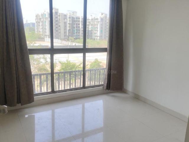 2 BHK Apartment in Vaishno Devi Circle for rent Ahmedabad. The reference number is 20414093