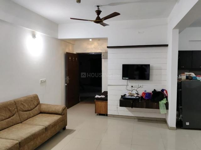 2 BHK Apartment in Vaishno Devi Circle for rent Ahmedabad. The reference number is 20423574