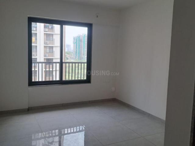 2 BHK Apartment in Vaishno Devi Circle for rent Ahmedabad. The reference number is 20453240