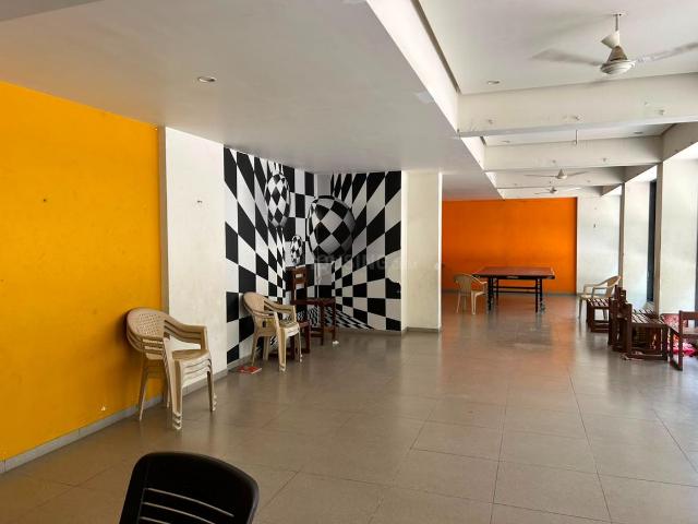 2 BHK Apartment in Vaishno Devi Circle for rent Ahmedabad. The reference number is 20473944