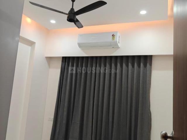 2 BHK Apartment in Vaishno Devi Circle for rent Ahmedabad. The reference number is 20514023