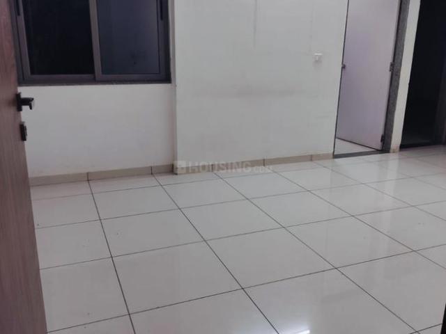 2 BHK Apartment in Vaishno Devi Circle for rent Ahmedabad. The reference number is 20520251
