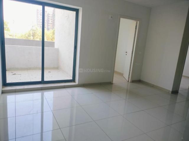 2 BHK Apartment in Vaishno Devi Circle for rent Ahmedabad. The reference number is 20571642