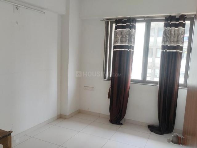 2 BHK Apartment in Vaishno Devi Circle for rent Ahmedabad. The reference number is 20575188
