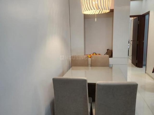 2 BHK Apartment in Vaishno Devi Circle for rent Ahmedabad. The reference number is 20613092