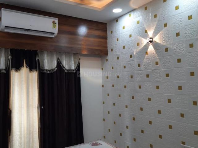 2 BHK Apartment in Vaishno Devi Circle for rent Ahmedabad. The reference number is 20682756