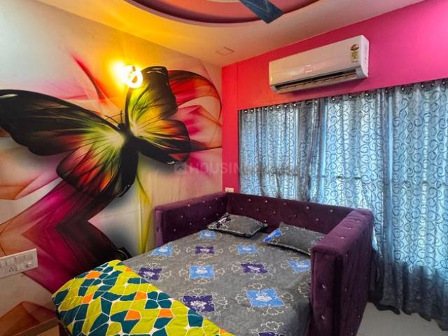 2 BHK Apartment in Vaishno Devi Circle for rent Ahmedabad. The reference number is 20685840