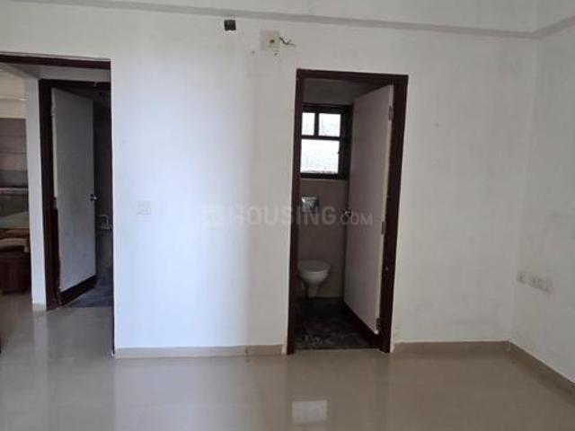 2 BHK Apartment in Vaishno Devi Circle for rent Ahmedabad. The reference number is 20704576