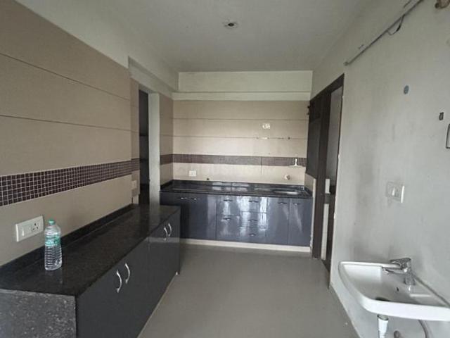 2 BHK Apartment in Vaishno Devi Circle for rent Ahmedabad. The reference number is 20762462