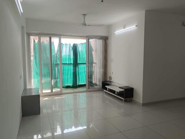 2 BHK Apartment in Vaishno Devi Circle for rent Ahmedabad. The reference number is 20906024