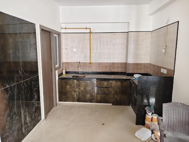 2 BHK Apartment in Vaishno Devi Circle for rent Ahmedabad. The reference number is 20048550