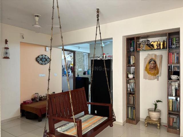 2 BHK Apartment in Vaishno Devi Circle for rent Ahmedabad. The reference number is 20183394