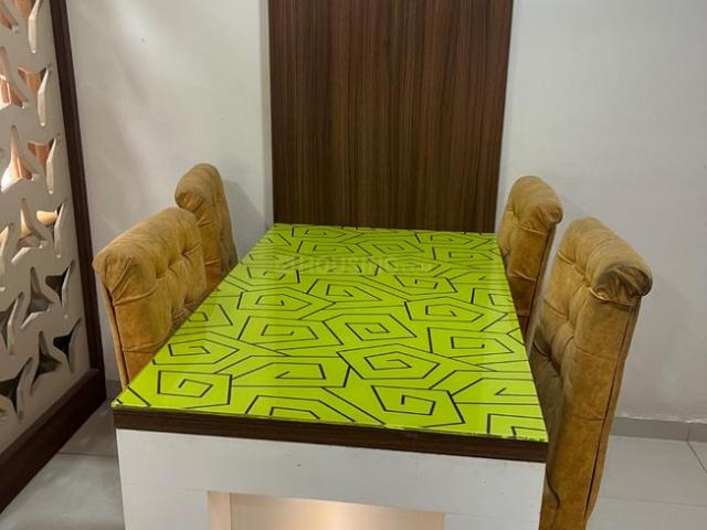 2 BHK Apartment in Vaishno Devi Circle for rent Ahmedabad. The reference number is 20191259