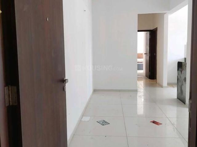 2 BHK Apartment in Vaishno Devi Circle for rent Ahmedabad. The reference number is 20196349