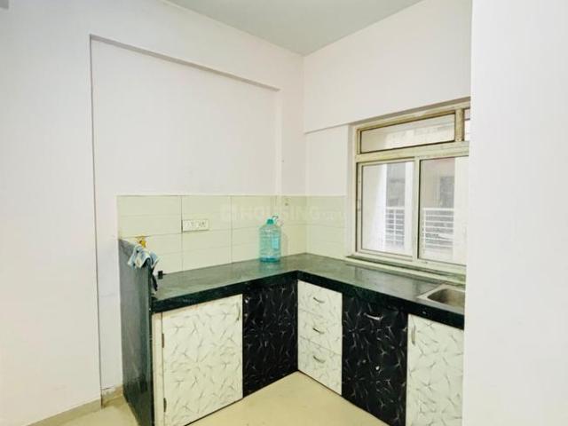 2 BHK Apartment in Vaishno Devi Circle for rent Ahmedabad. The reference number is 20207950
