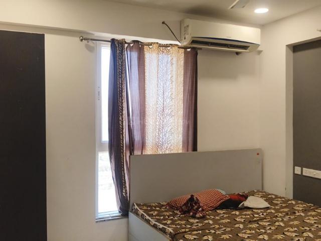 2 BHK Apartment in Vaishno Devi Circle for rent Ahmedabad. The reference number is 20222605
