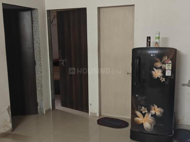 2 BHK Apartment in Vaishno Devi Circle for rent Ahmedabad. The reference number is 20271141
